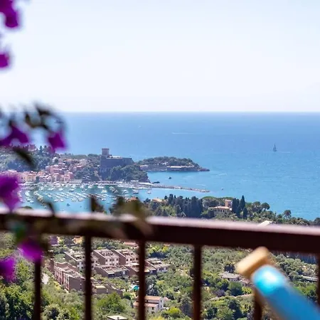 Blue Lerici Apartment